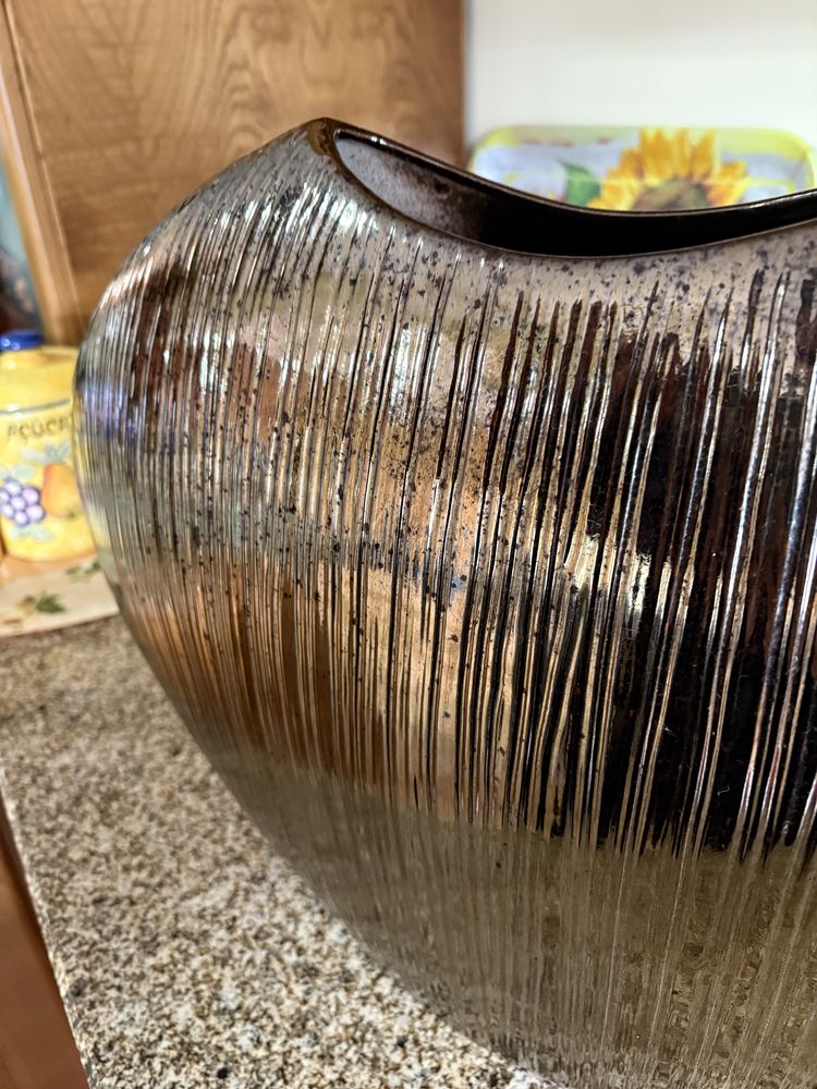 Jarro decorativo dourado
