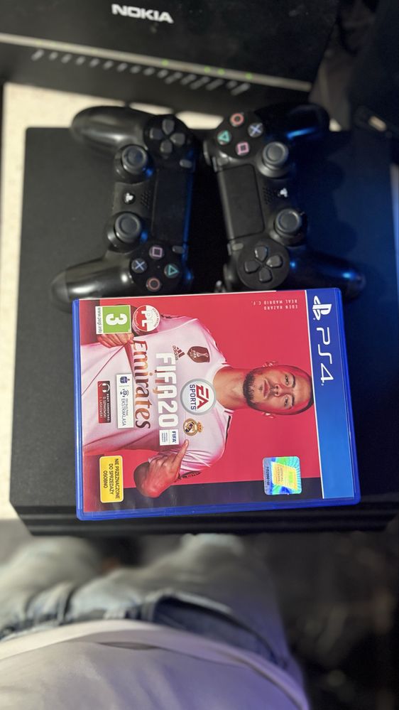 Witam sprzedam ps4 pro