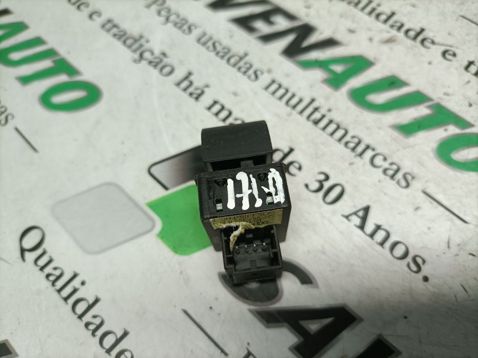 Comando / botão / interruptor vidros frente direito AUDI A3 (8P1)