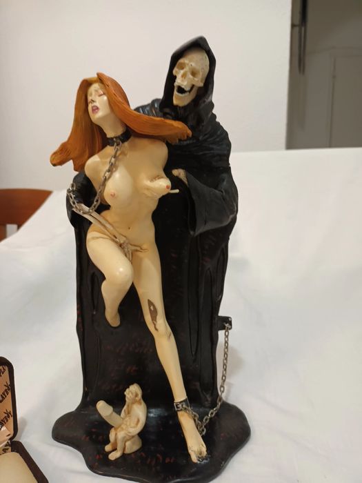 Duas figuras eróticas