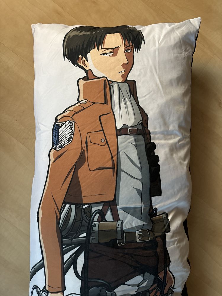 Poduszka Dakimakura Levi 140/45