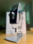 Mikrofon AKG Lyra USB – Idealny do nagrań i podcastów, jak nowy!