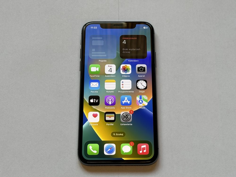 iPhone X 64GB (A1901) - zadbany - tanio