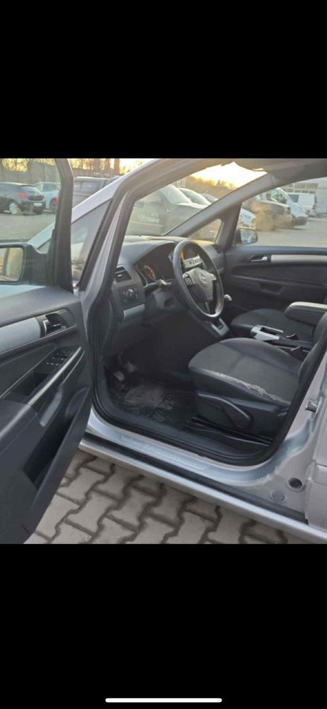 Продаю Opel Zafira,2009р, двигун 1,9 л,,механіка,дизель