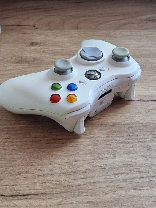 Xbox 360 slim 4GB white/biały edycja limitowana