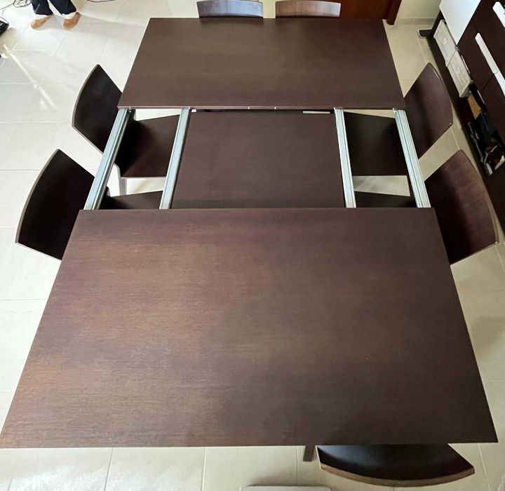 Sala de Jantar de 8 a 12 lugares em wengue maciço c/ 8 cadeiras design