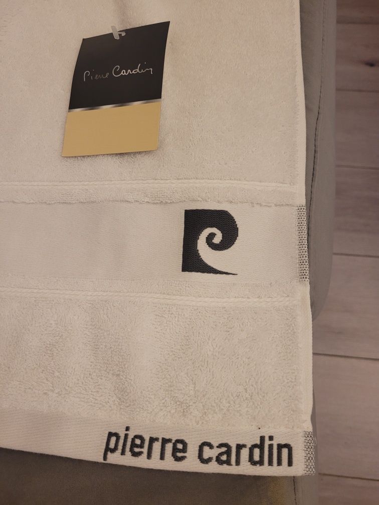 Nowy Luksusowy ręcznik f. Pierre Cardin duży biały