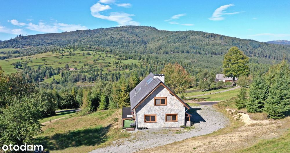 Dom, siedlisko w Beskidach z pięknym widokiem