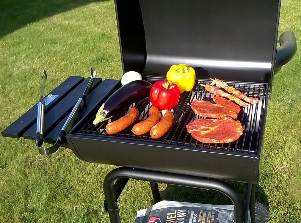 Grill ogrodowy zamykany