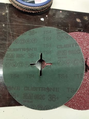 Фіброві круги 3М CUBITRON II :
Діаметр 180мм 982C(36+)