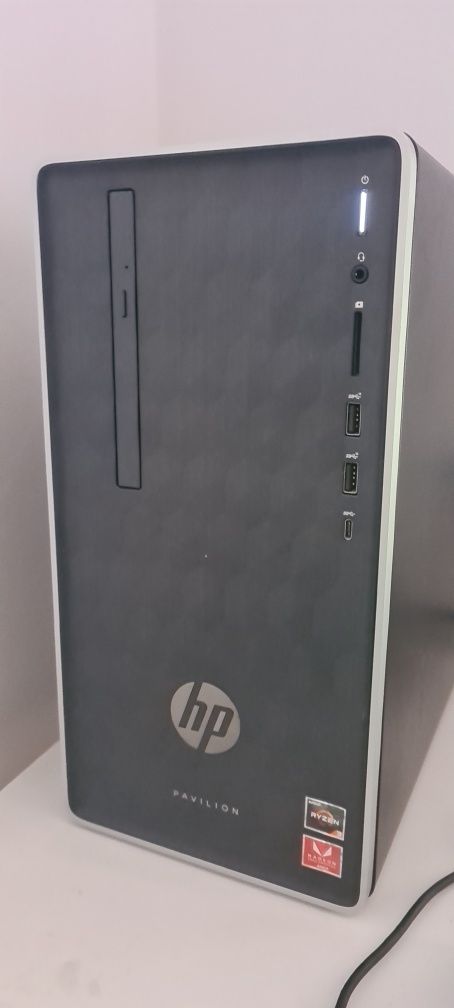 Torre HP Pavilion, teclado, ecrã e rato
