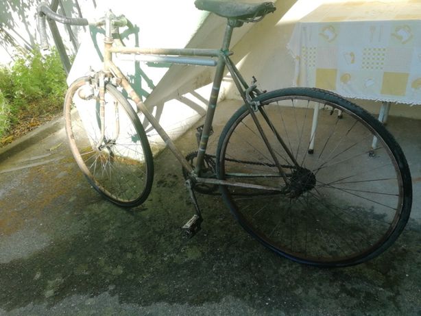 Bicicleta de Estrada Vintage / Celta para Restaurar