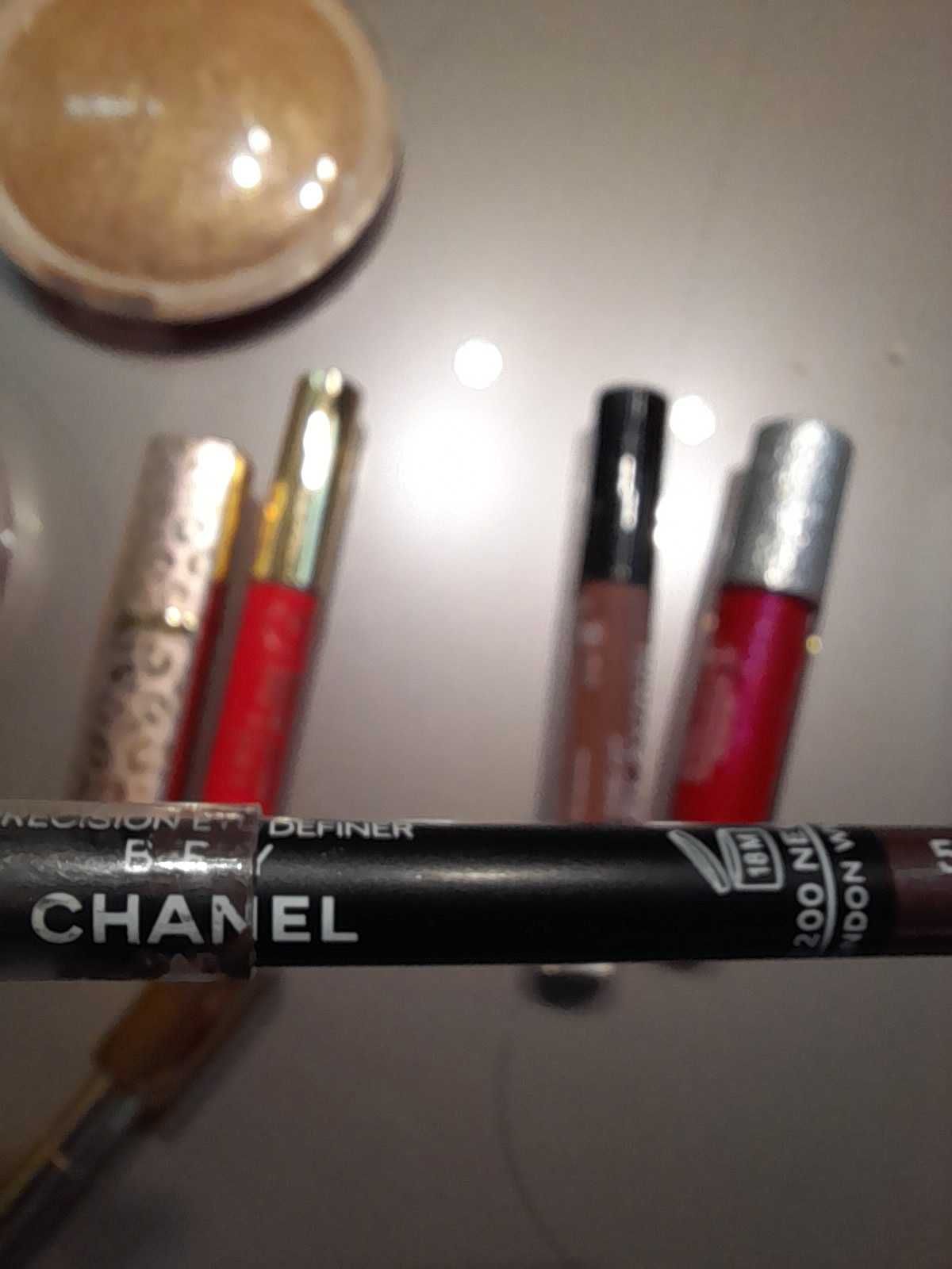 Zestaw kosmetyków do makijażu nowa paletka Revolution,Chanel, Inglot
