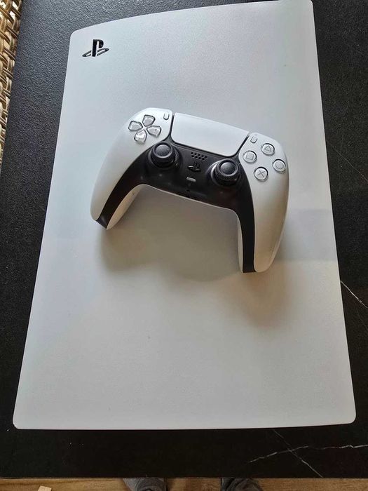SONY PLAYSTATION 5 PS5 konsola z napędem CFI-1016A