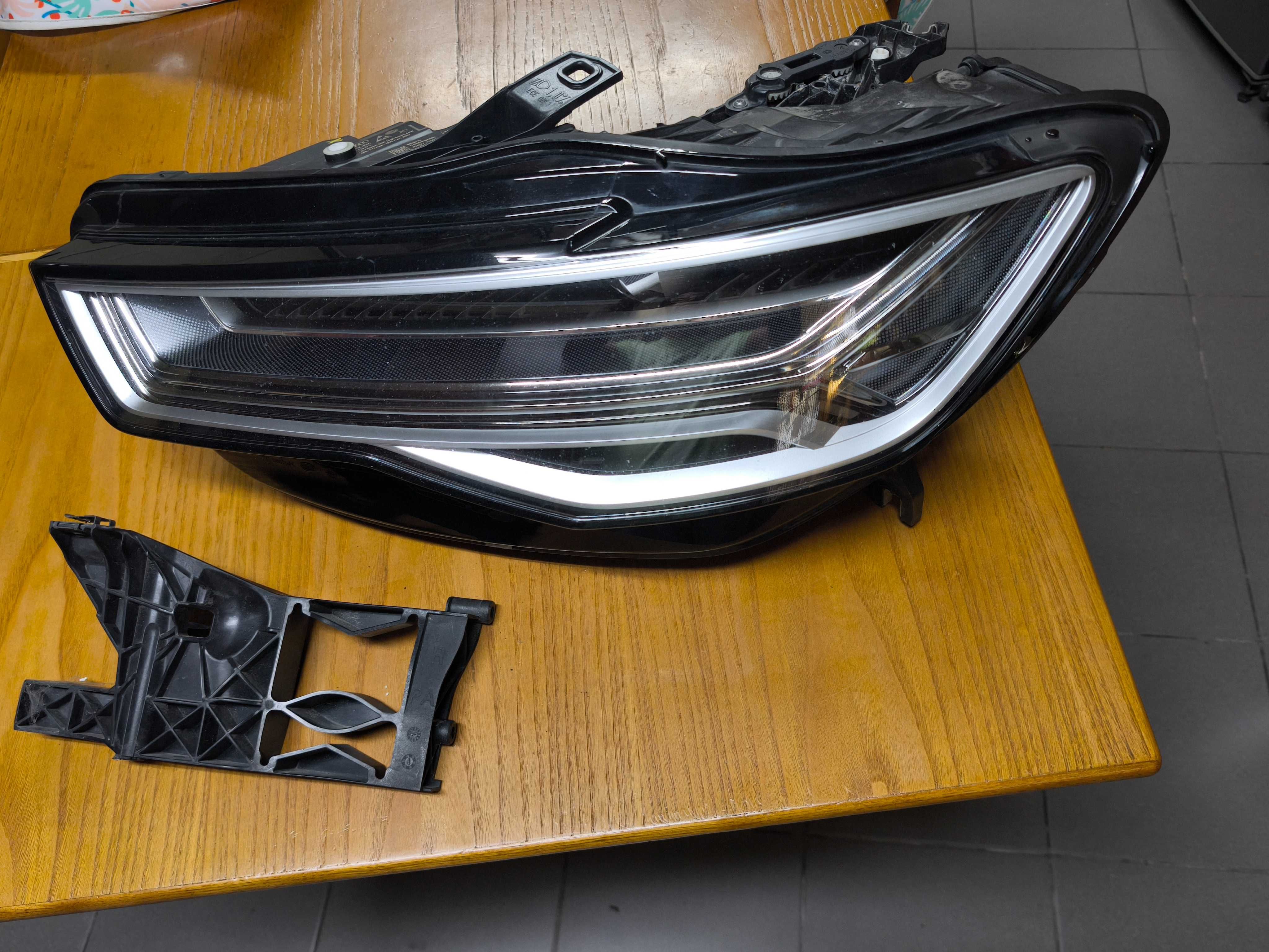 Faróis para  Audi A6 C7 full led matrix 4G0941.035H  4G0941.036H