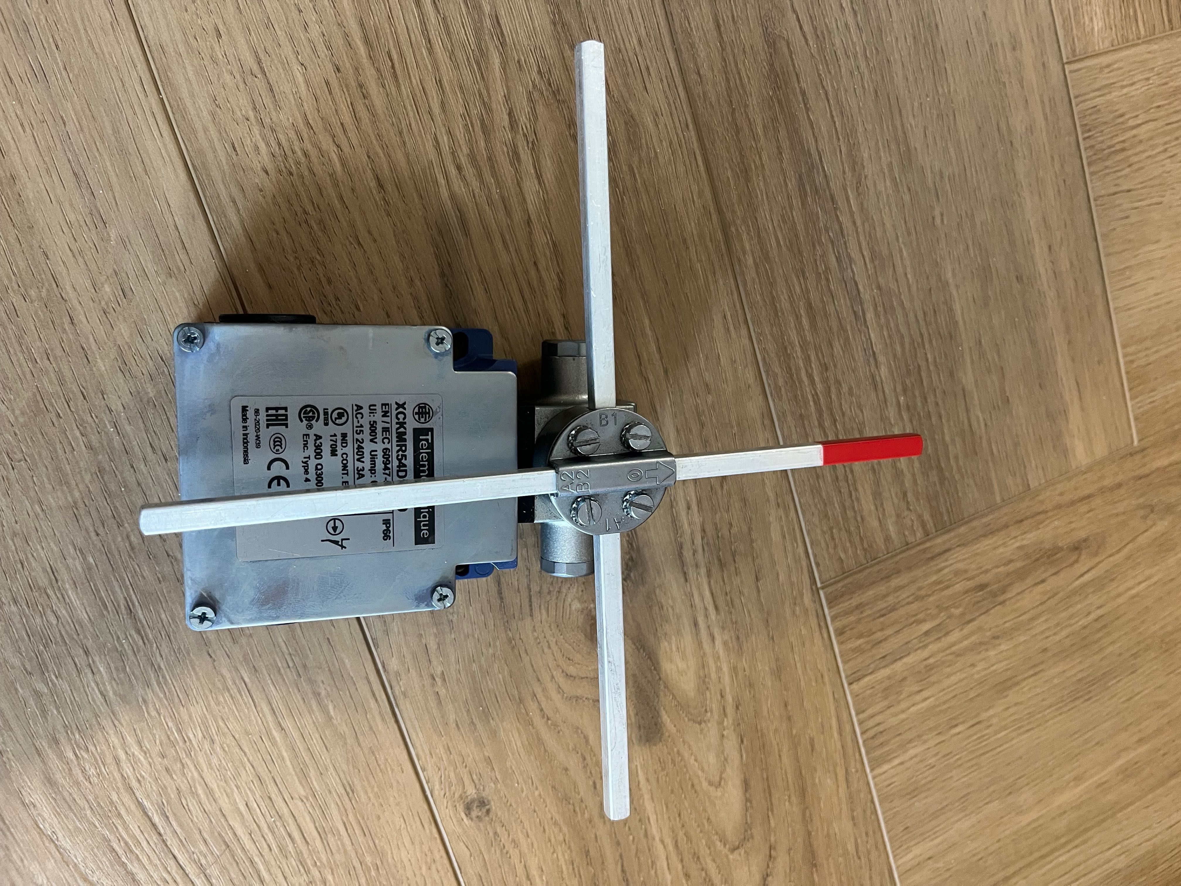Łącznik krańcowy TELEMECANIQUE XCKMR54D1H29