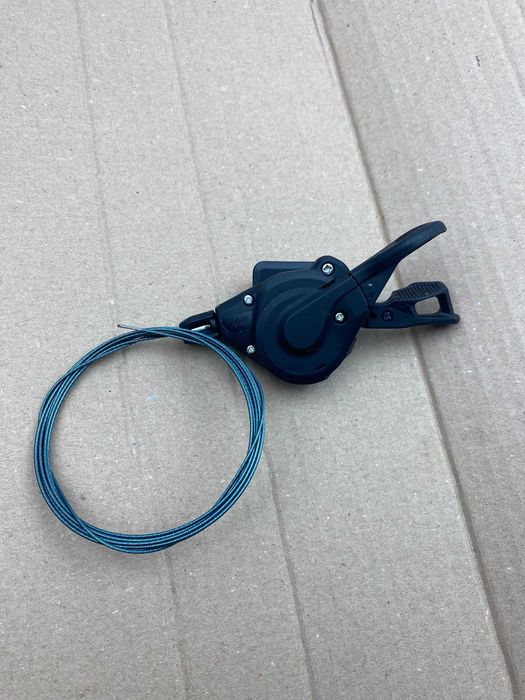 Prawa manetka Shimano Deore SL-M6100, 12s, mocowanie EV, nowa [MA-4]