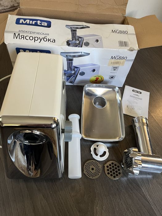 Мясорубка електрична Mirta нова