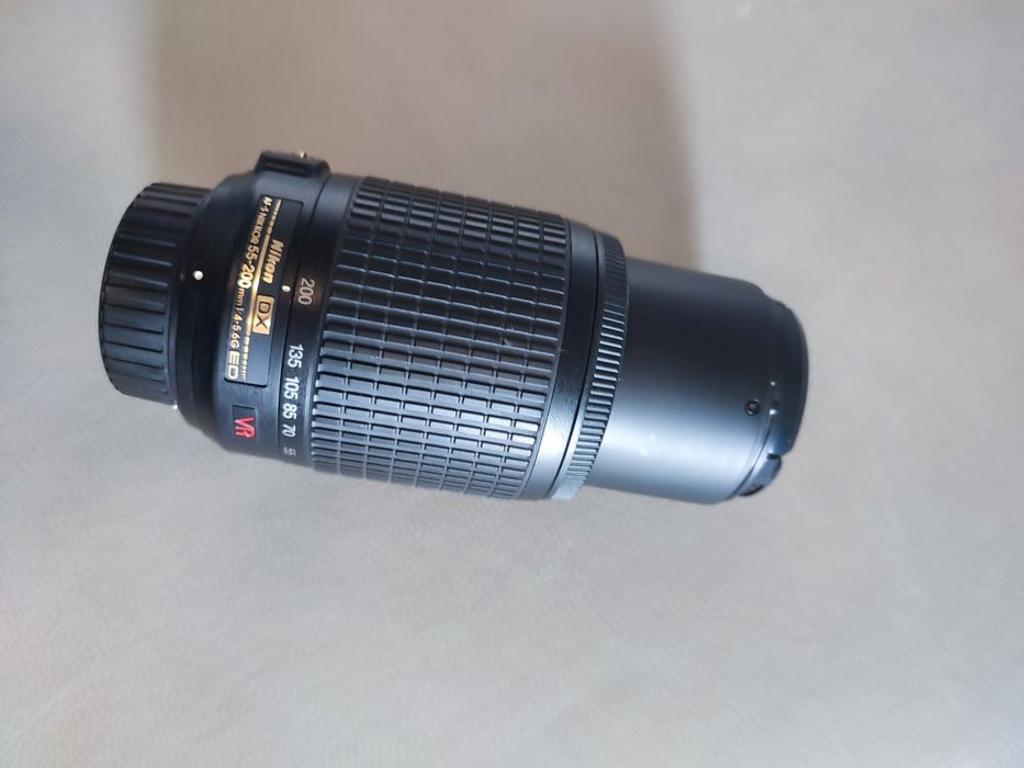 Продам об'єктив NIKKOR 55-200 mm