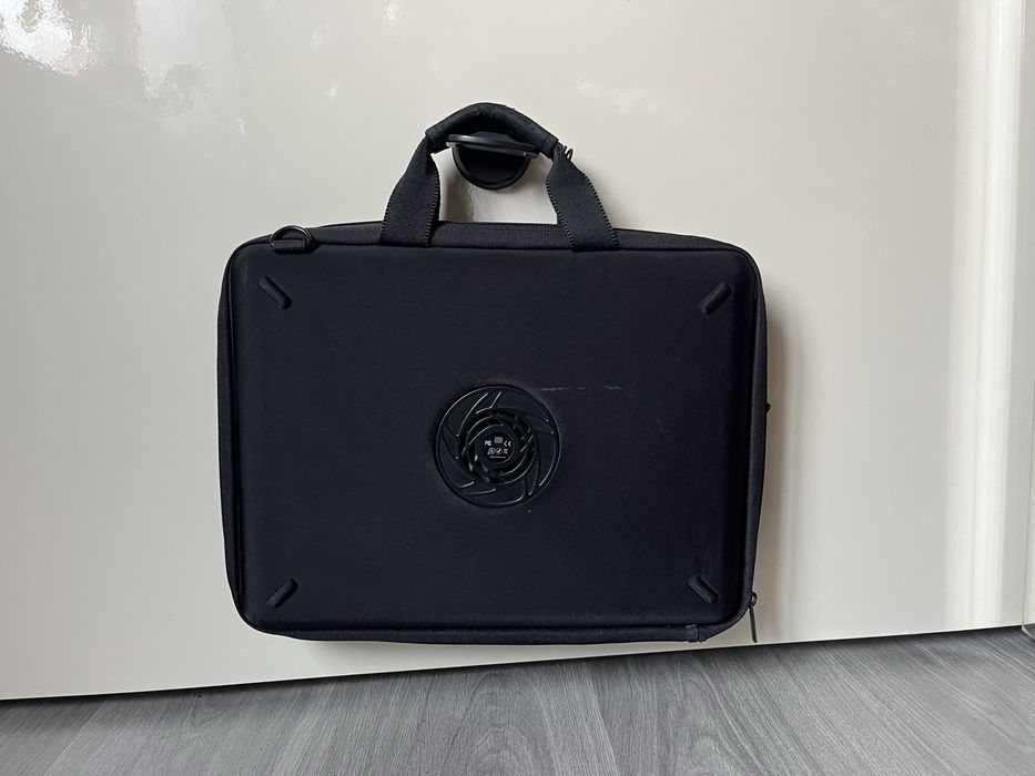 Сумка для ноутбука з охолодженням