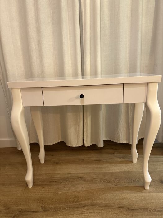 Biała toaletka konsola biurko glamour stylowa