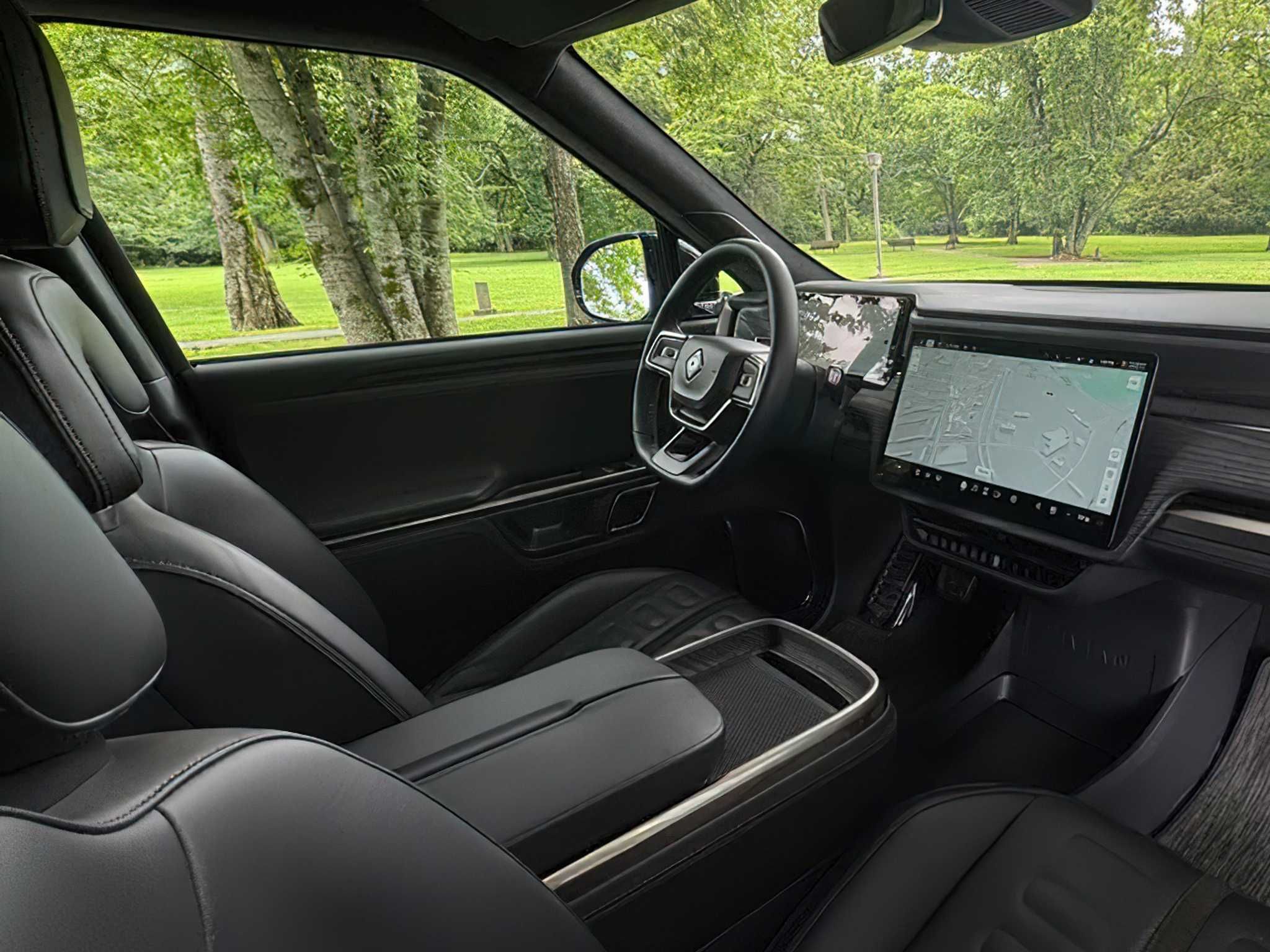 Rivian  R1S  Adventure Quad Motor  2023