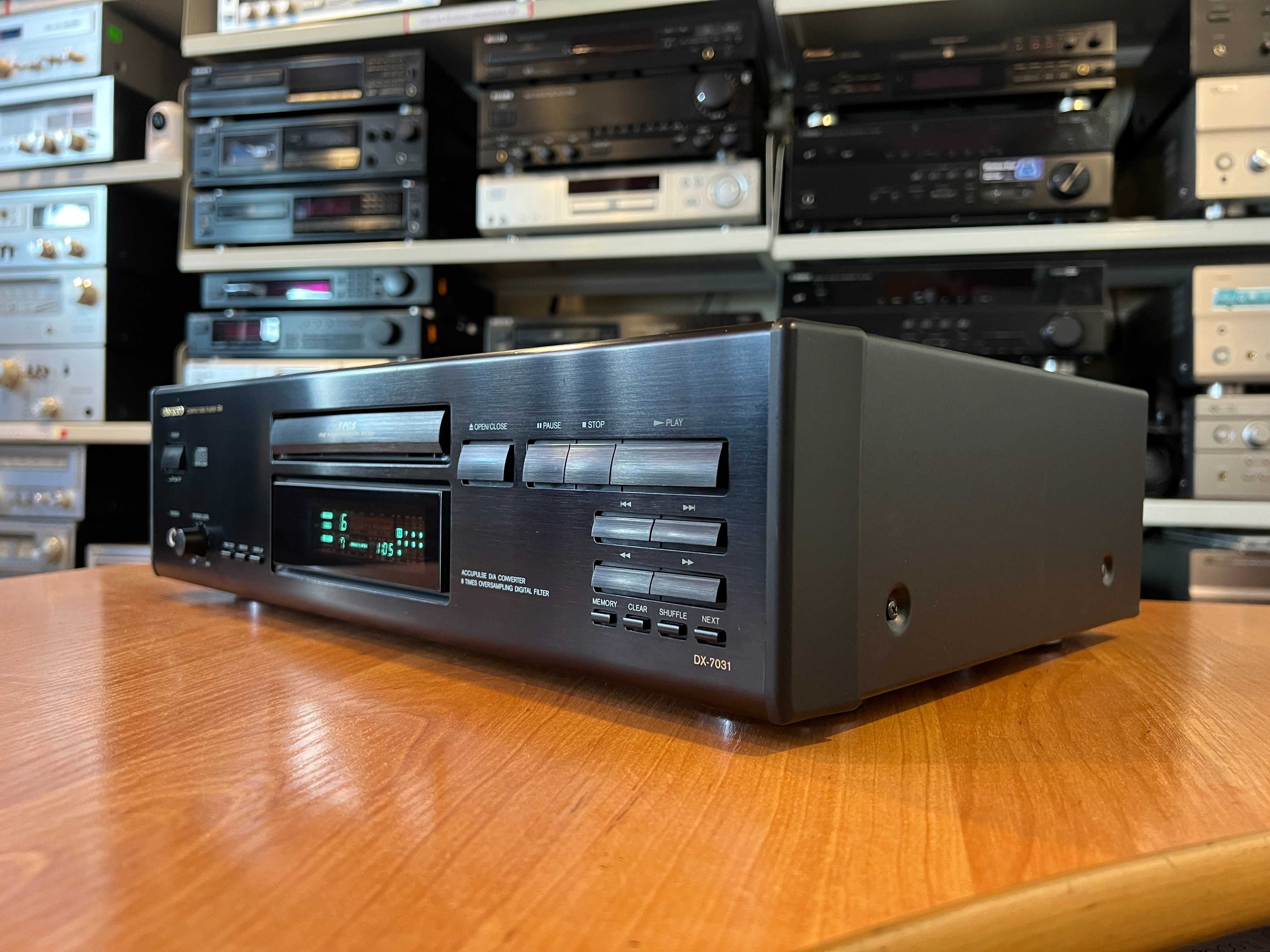 Odtwarzacz płyt CD Onkyo DX-7031 Audio Room