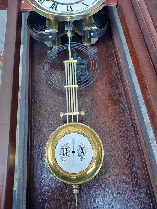 Duży zegar ścienny sprawny bogato zdobiony Korea film E140