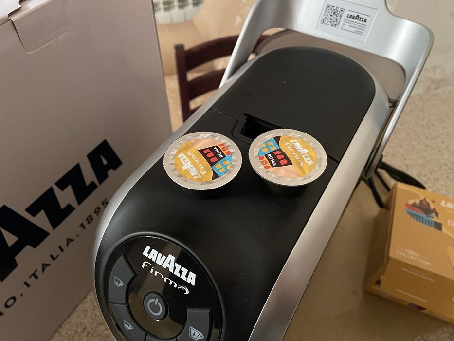 Кавомашина Lavazza Firma