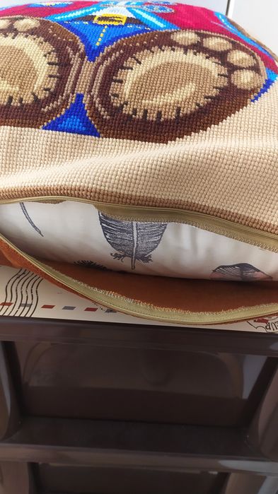 Подушка "Мишка" декоративная вышивка крестом РУЧНАЯ РАБОТА