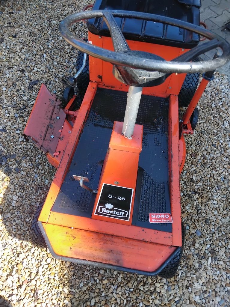 Traktorek ogrodowy kosiarka Norlett Briggs&stratton uszkodzony