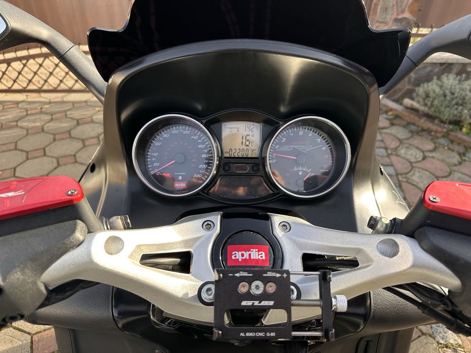 Aprilia srv850 максі скутер