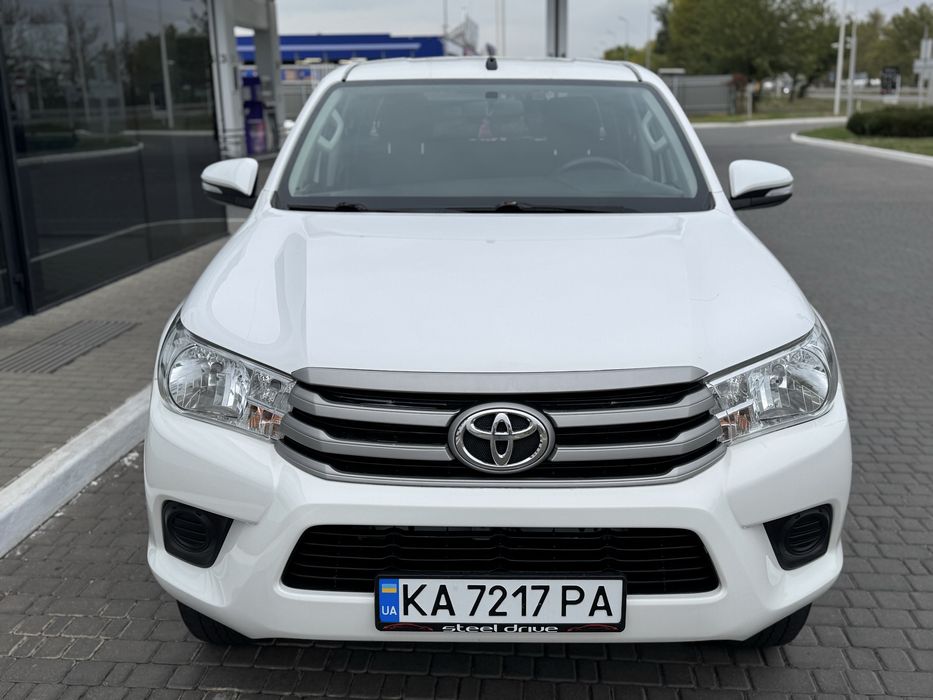 Toyota Hilux 2.4 дизель