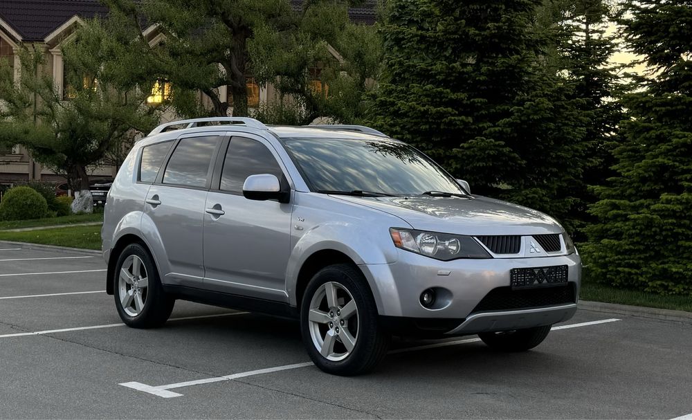 Mitsubishi outlander xl