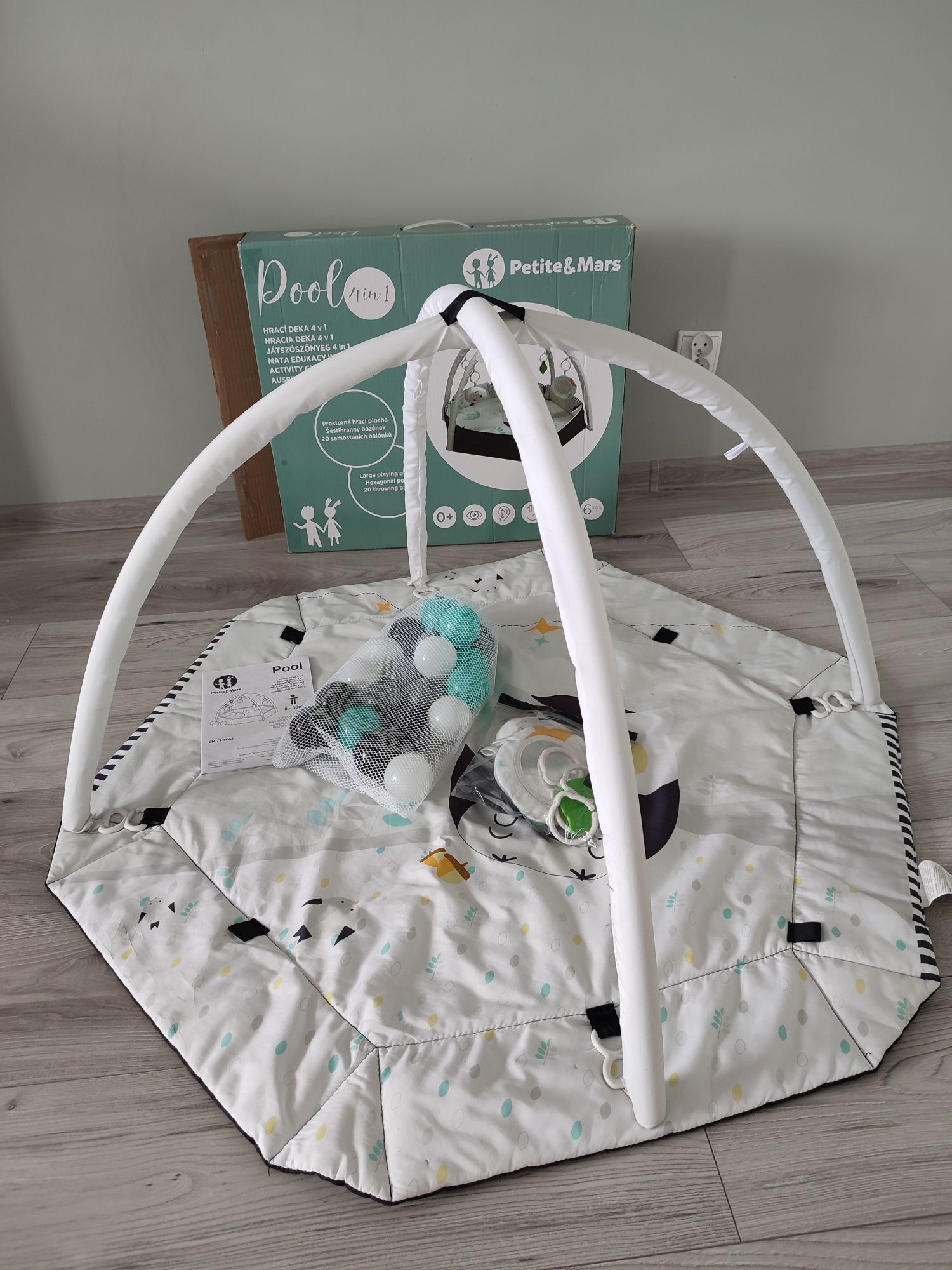 Mata edukacyjna Petite&Mars pool 4in1