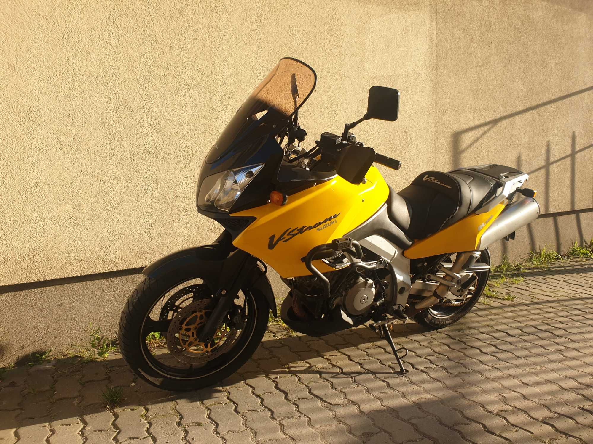 Suzuki V Strom 1000 DL przed lift & V-Strom 1000 polift V2 storm