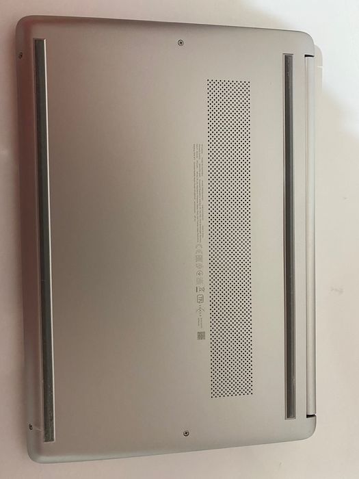 HP portátil prateado