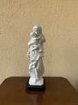 Figura Madonny  z dzieciatkiem