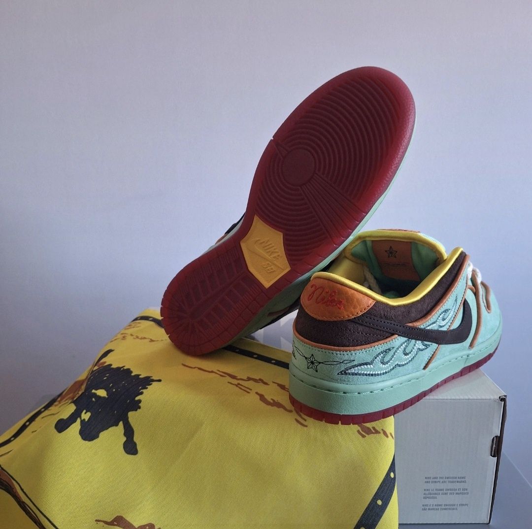 Nike SB Dunk Low Rodeo Tourmaline