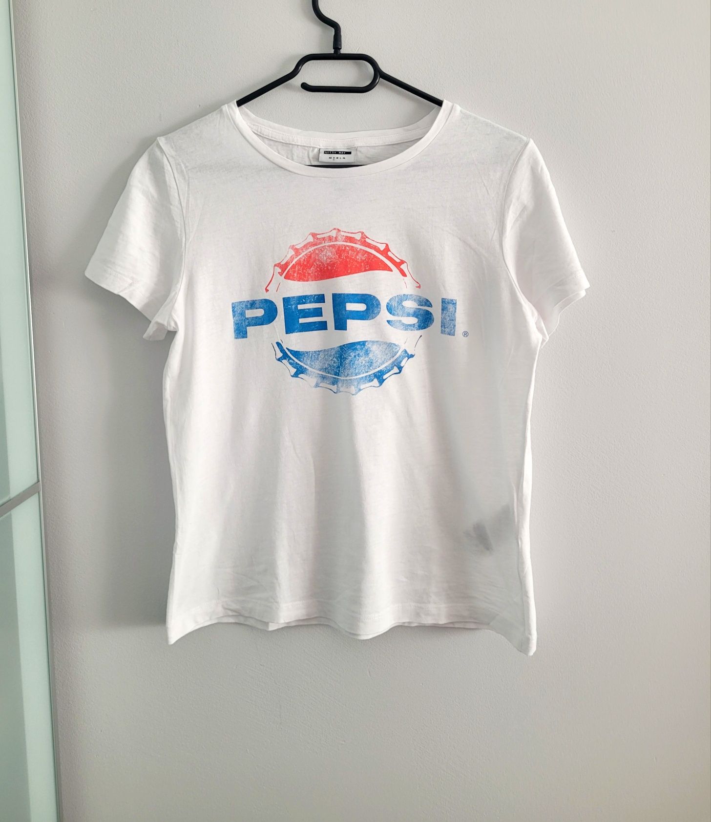 Biała koszulka damska Pepsi Noisy May rozmiar S
