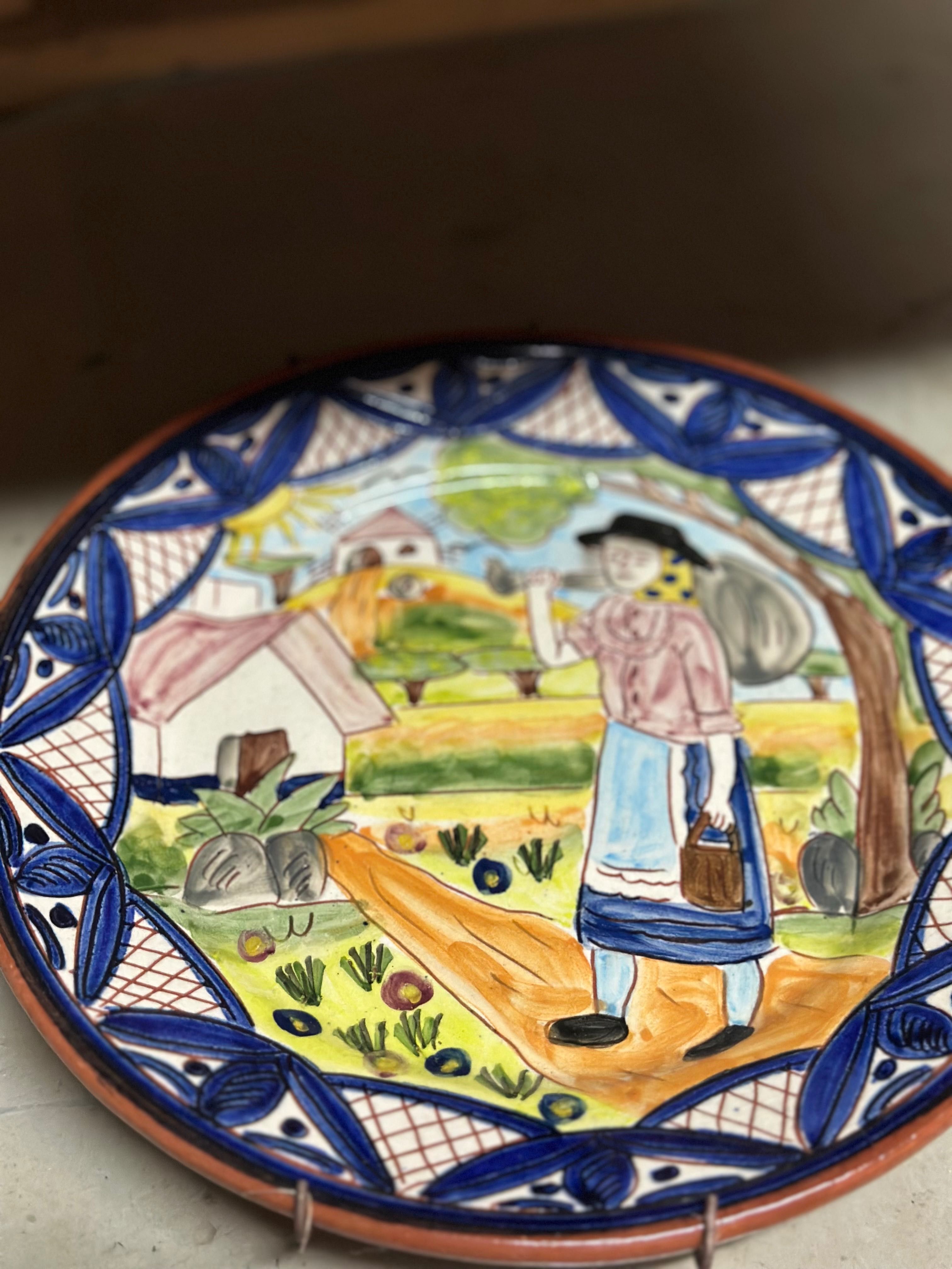 Jarrão e pratos decorativos