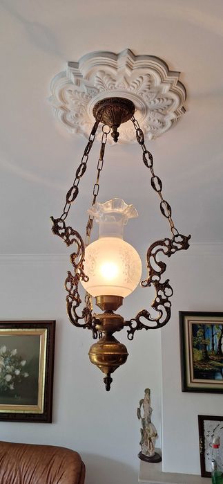 Lustre com campânula - antigo