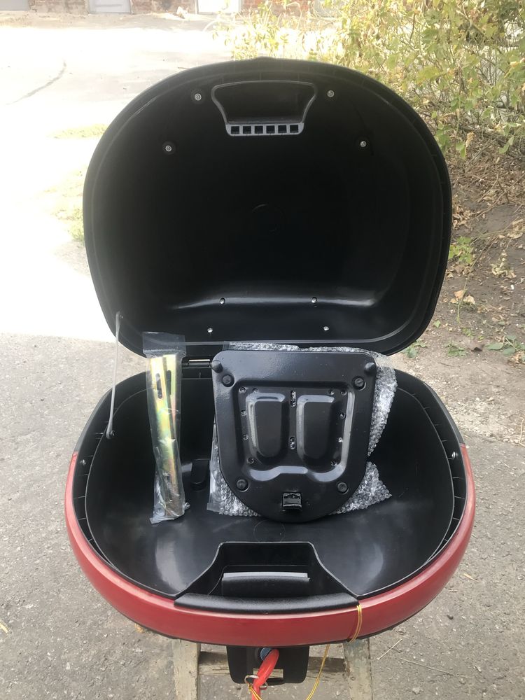 Кофр (багажник) Шлем на мопед/скутер/электровелосипед/электросамокат