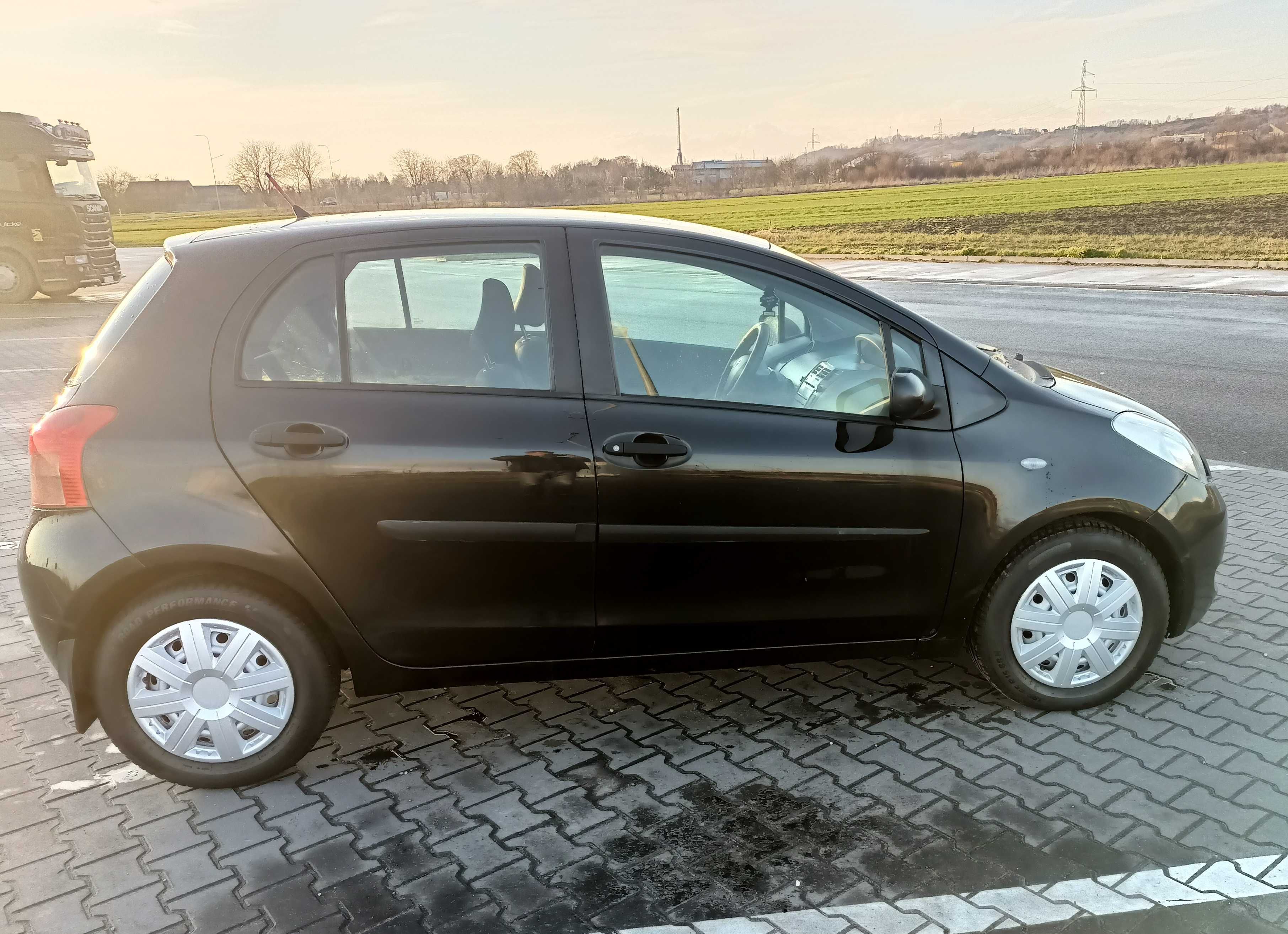 Toyota Yaris 1.3 Benzyna 2007 rok