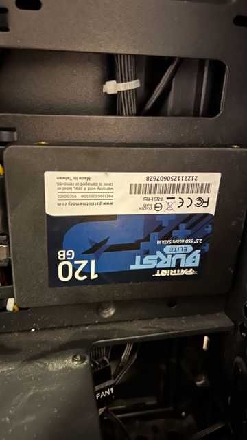 Komputer stacjonarny Gamingowy Intel Core i5 1TB GeForce GTX + monitor