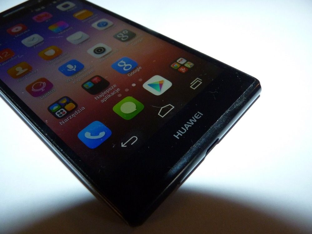 Smartfon Huawei P7-L10
