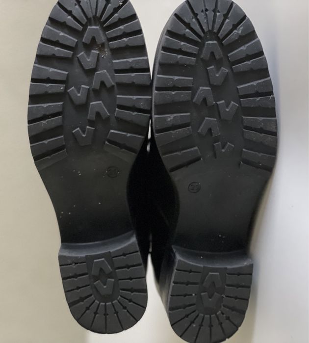 Bota de sra em pele preta