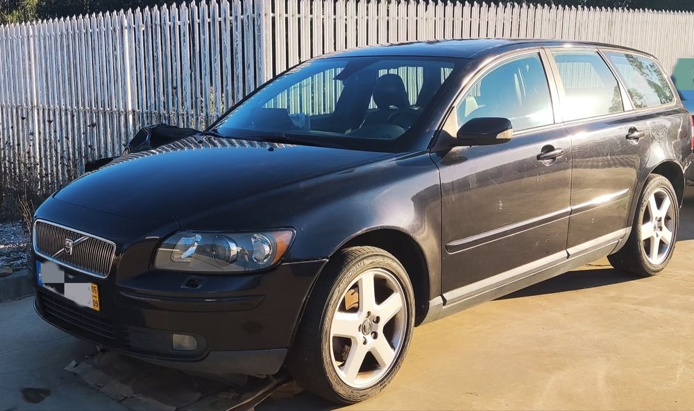 Volvo V50 2.0D 136cv Turbo Diesel 2005
(todo o carro, não para peças)