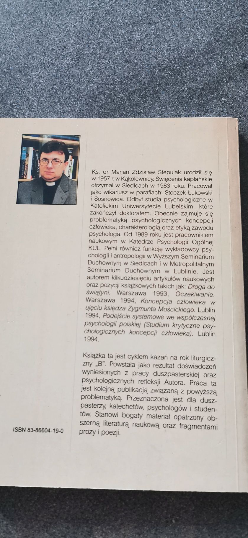 Tajemniczy świat
Marian Stepulak
