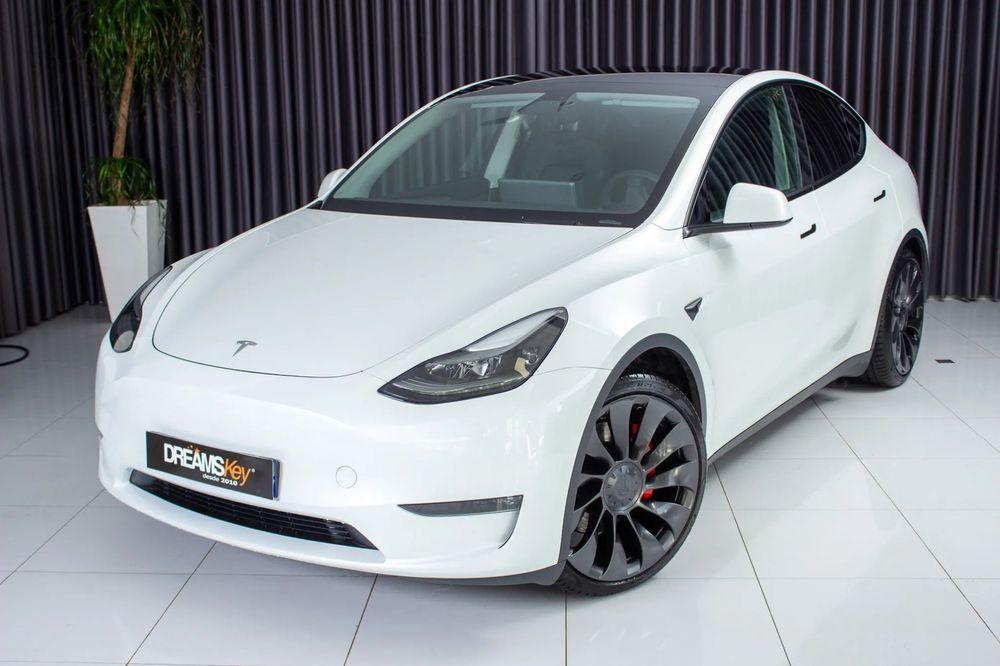 Tesla Model Y Performance Dual Motor AWD